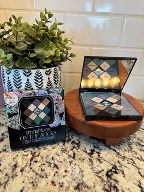 Smashbox On The Rocks Eyeshadow Palette - Multi-Color